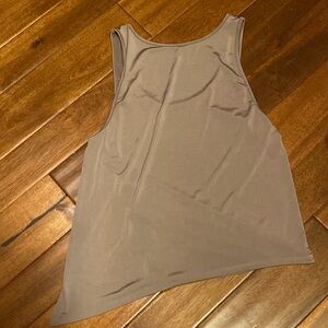 Heroine sport Split open back asymmetrical tank